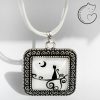 pendentif carré chat lune, création la boîte à chat